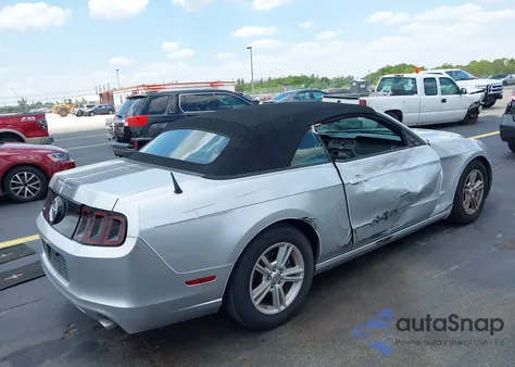 2014 Ford Mustang V6 z USA, uszkodzony, nr VIN 1ZVBP8EMXE5232093